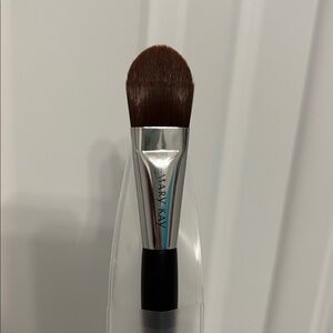 Mary Kay Silver Liquid Foundation Brush NEW